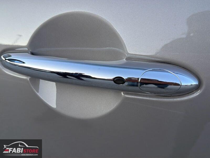 MINI Mini 5 porte 1.5 Cooper 136 Cv 5 porte Yours Autom. - LED, Navi, Keyless ecc