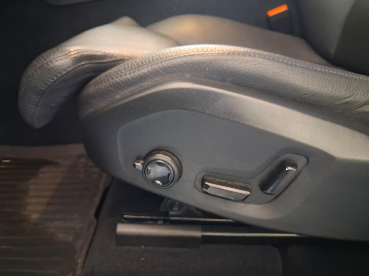 Volvo XC 60 XC60 B4 (d) automatico Core