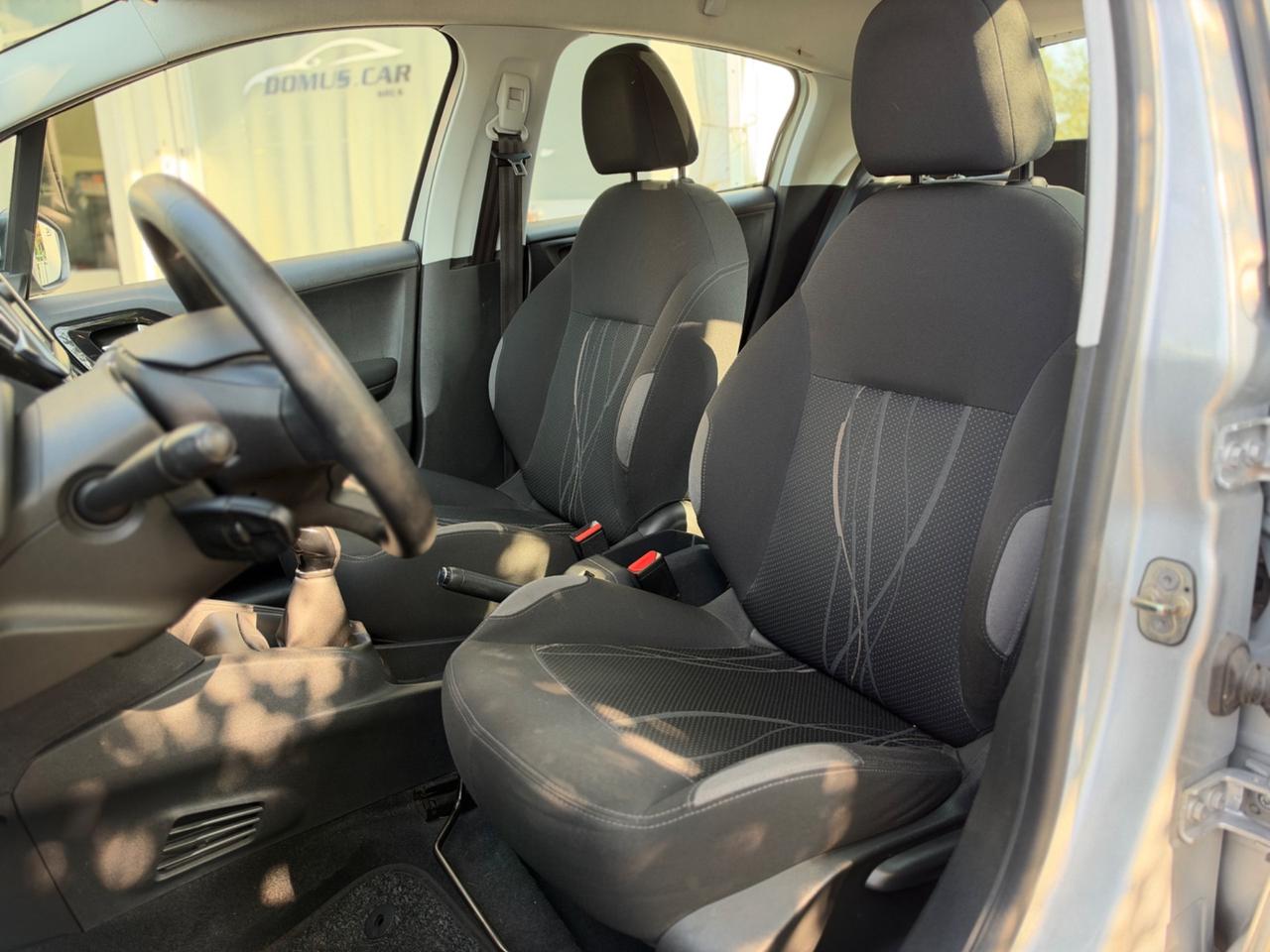 Peugeot 208 1.4 HDi 68 CV 5 porte Allure