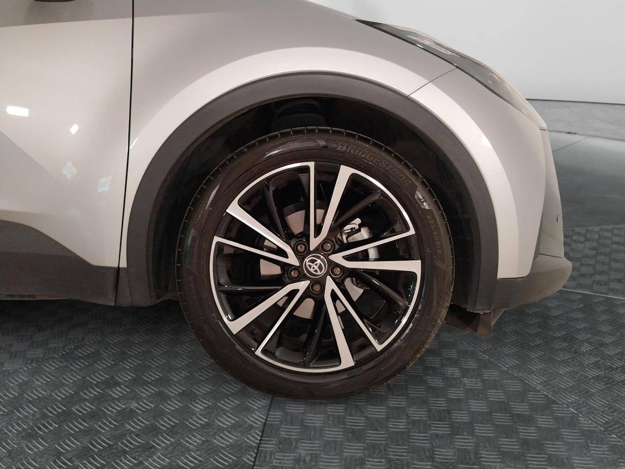 Toyota C-HR 2.0 hev Lounge fwd