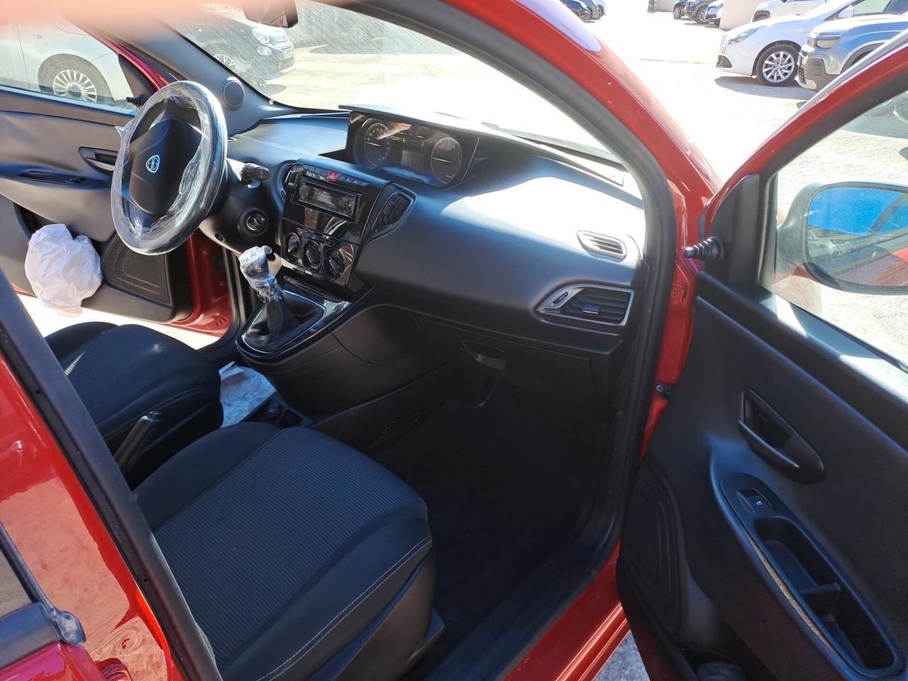 Lancia Ypsilon 1.2 69 CV 5 porte GPL Ecochic Gold