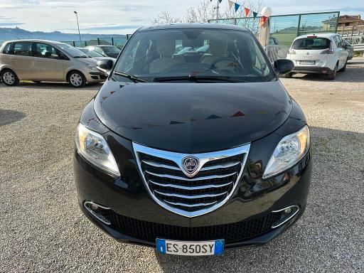 Lancia Ypsilon 5 Porte Ypsilon 0.9 t.air Gold ecochic metano 80cv