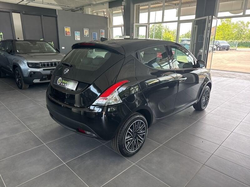 Lancia Ypsilon 1.0 Hybrid 70CV Silver Plus - PROMO