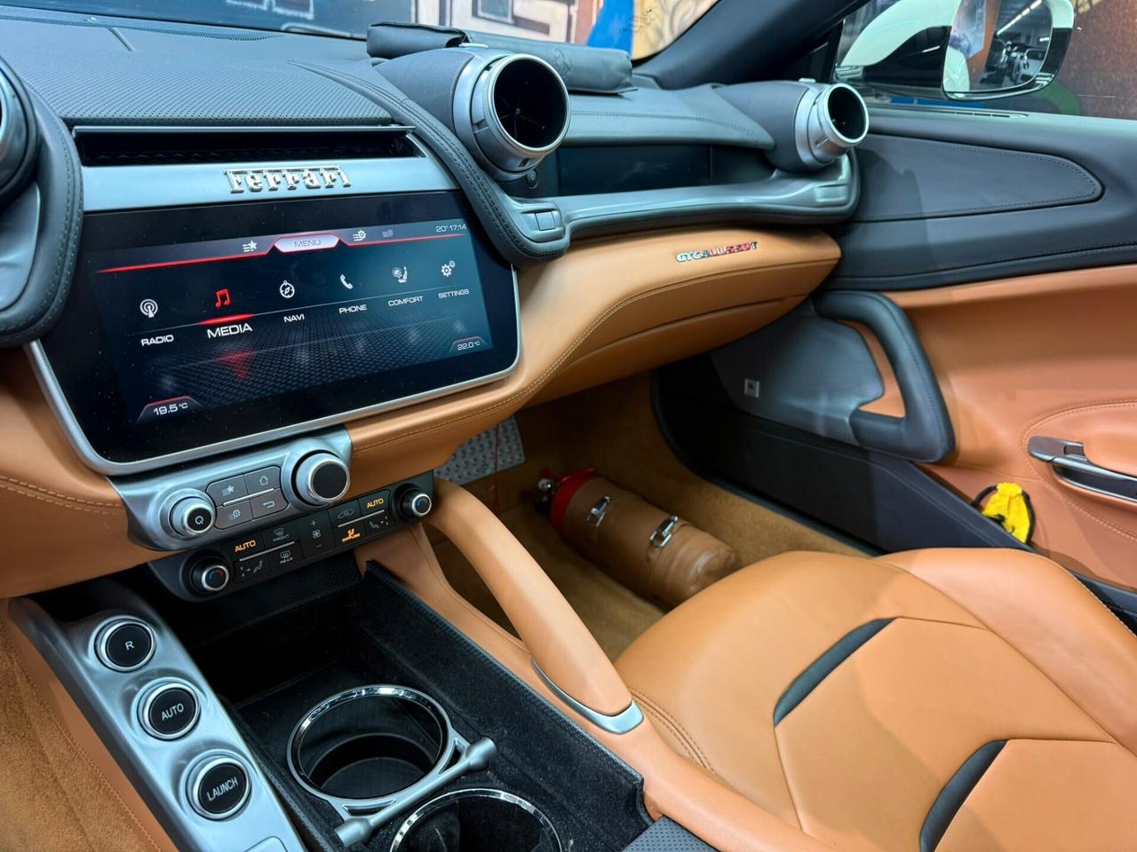Ferrari GTC4 Lusso T (919)