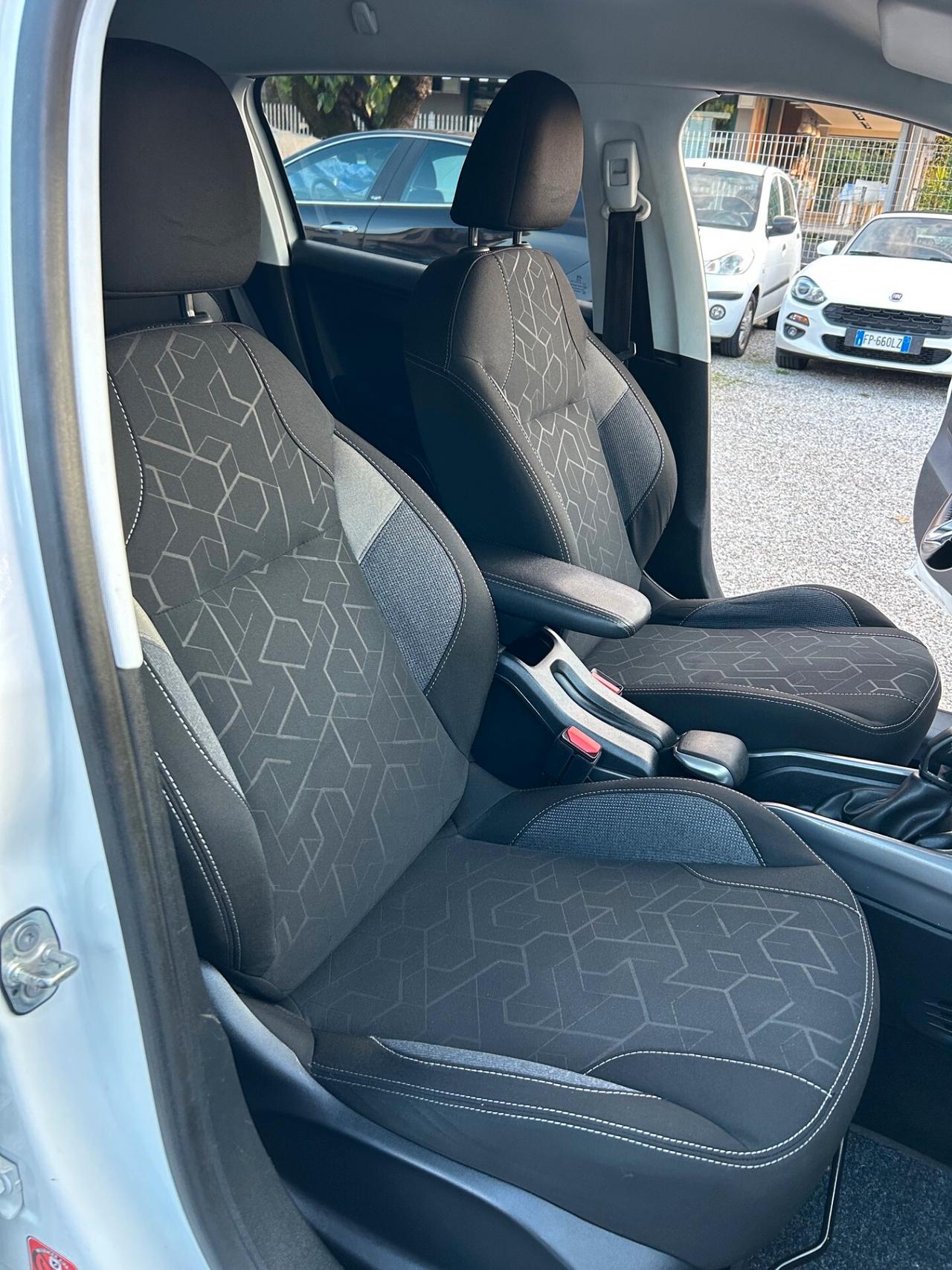 Peugeot 2008 1.6 HDi 75cv - NEOPATENTATI