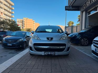 Peugeot 107 1.0 68CV 5p. CAMBIO AUTOMATICO