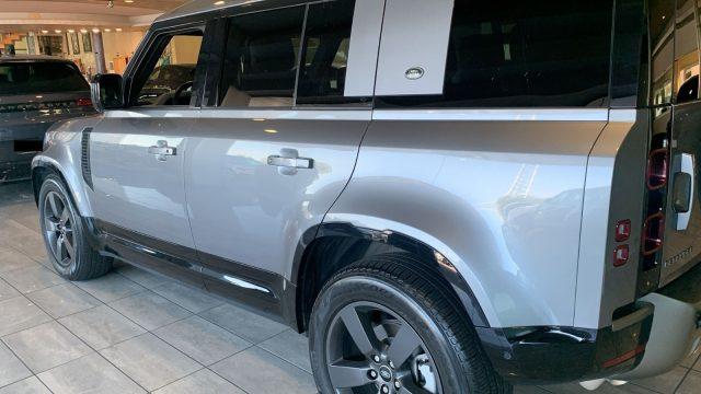 LAND ROVER Defender 110 3.0D I6 250 CV AWD X-Dynamic HSE IVA ESPOSTA