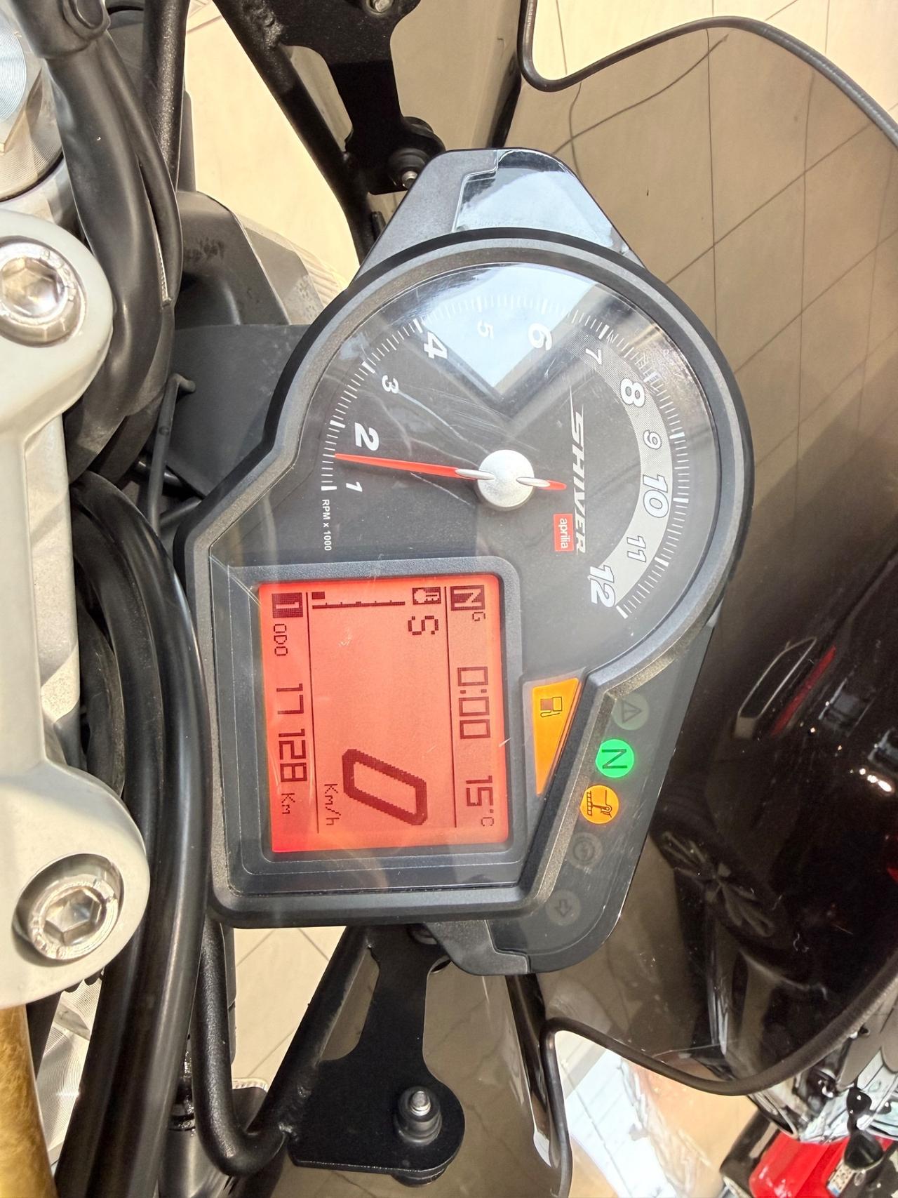 Aprilia SL Shiver 750 PARI AL NUOVO SCARICO LEOVINCE