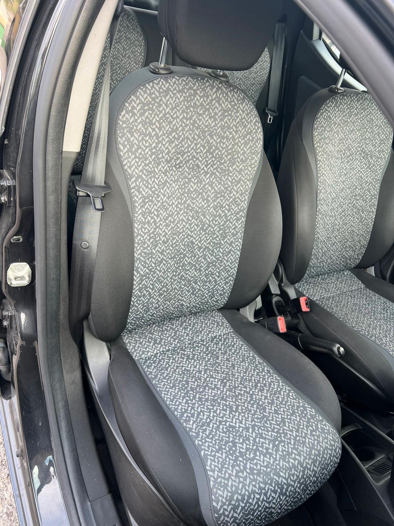 Lancia Ypsilon 1.0 FireFly 5 porte S&S Hybrid Ecochic