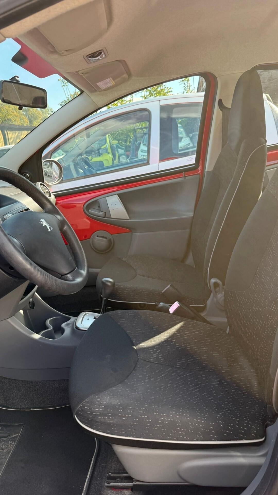 Peugeot 107 1.0 68CV 5p. Sweet Years c.a.m.b.i.o.-a,u,t,o,m,a,t,i,c,