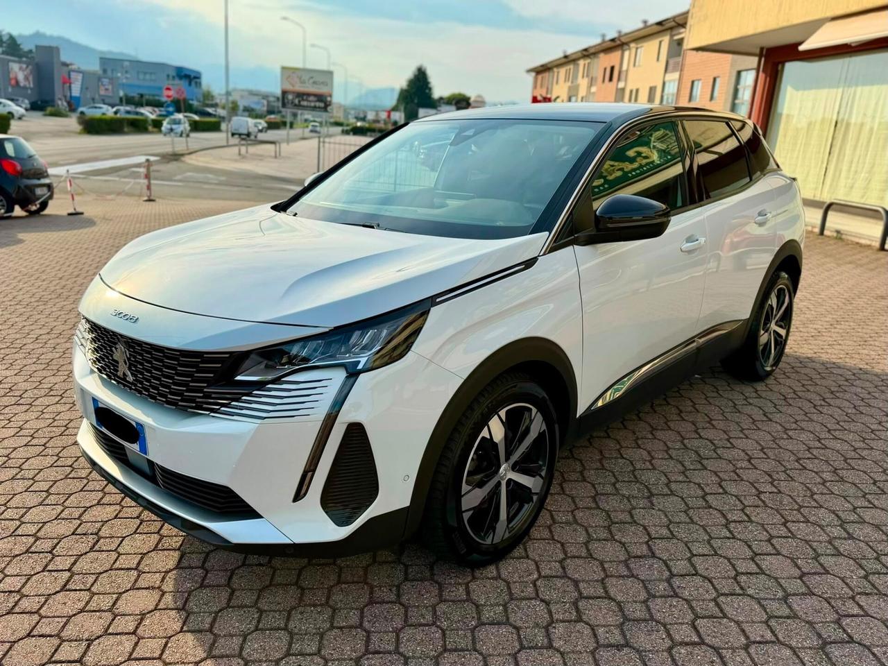 PEUGEOT 3008 2022 65.000 KM