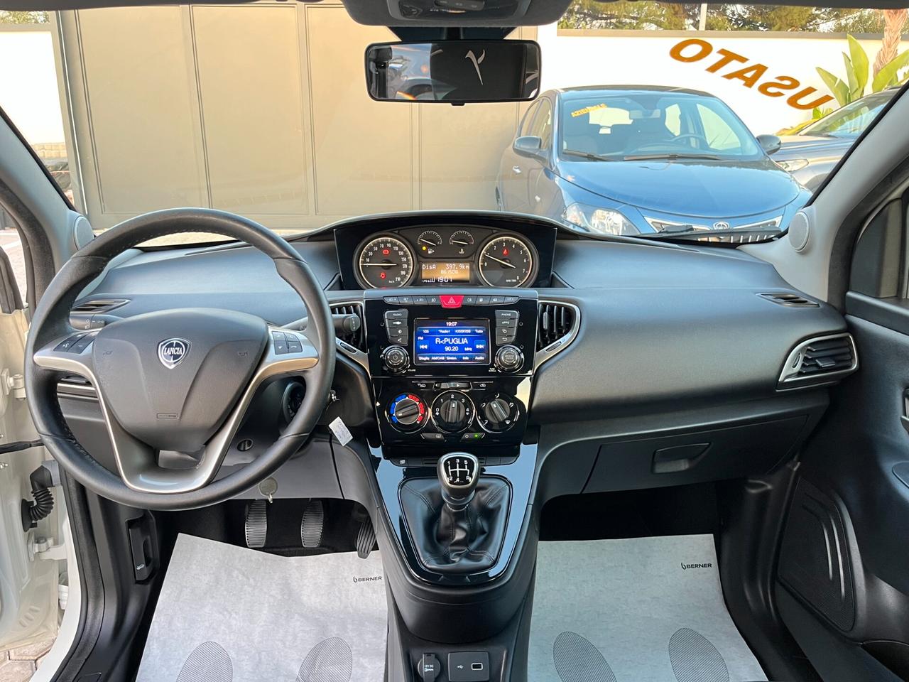 Lancia Ypsilon 1.2 69 CV 5 porte GPL Ecochic Monogram