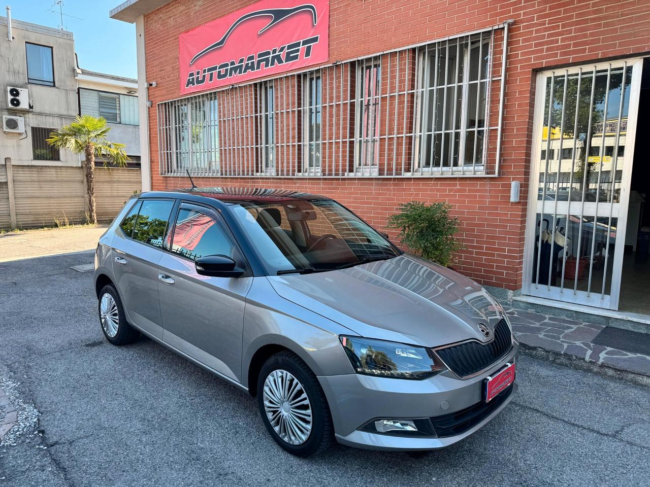 Skoda Fabia 1.0 MPI 60CV Twin Color Design Edition Nero