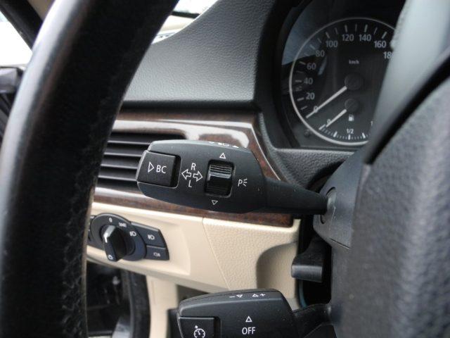 BMW 320 i Touring - PELLE - TETTO APRIBILE - LEGGERE NOTE