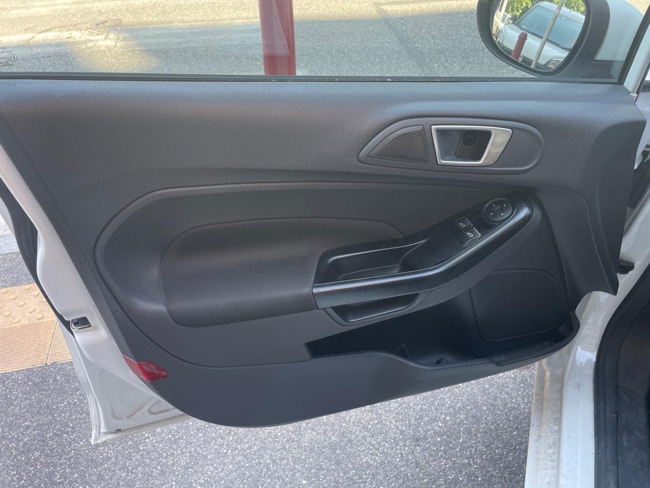Ford Fiesta 1.4 5 porte Bz.- GPL/GARANZIA 12 MESI