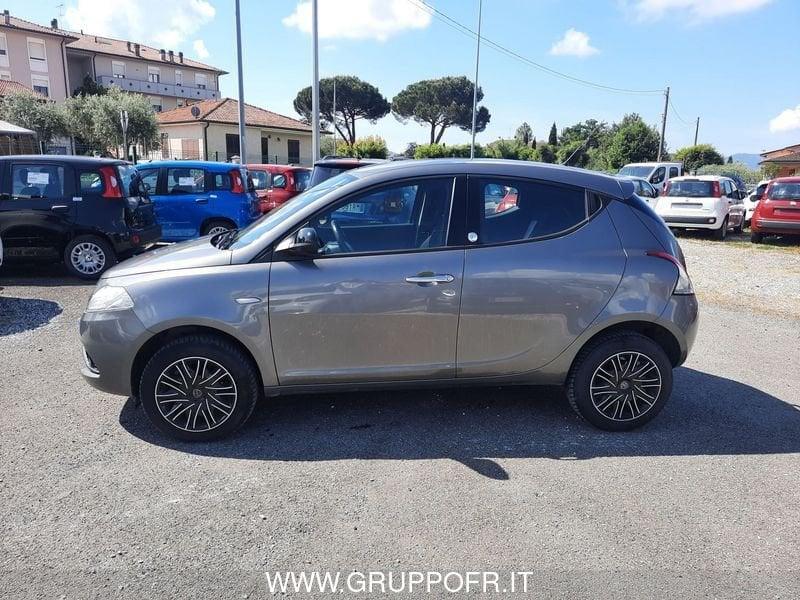 Lancia Ypsilon 0.9 TwinAir 85 CV 5 porte Metano Ecochic Gold