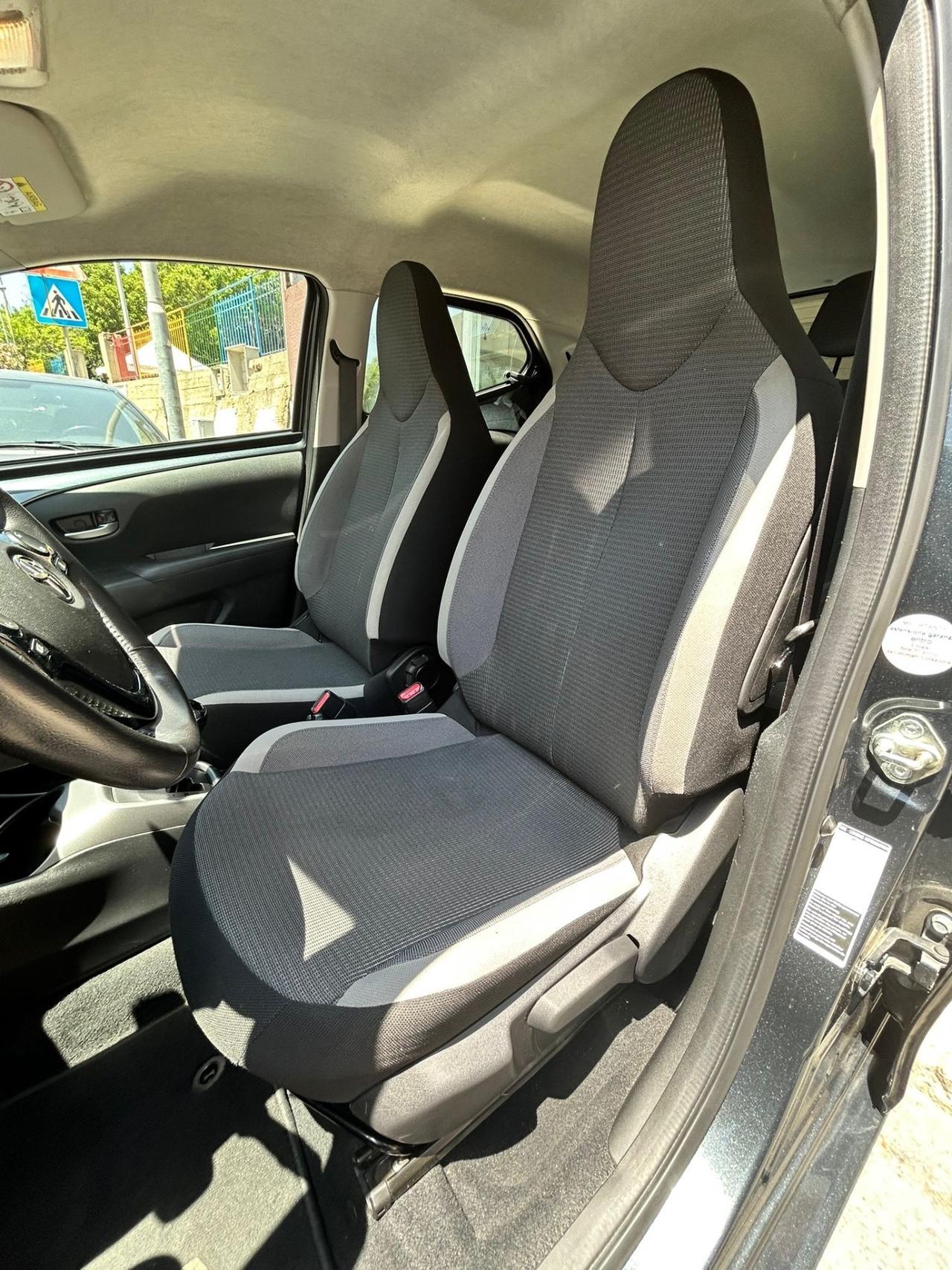 Toyota Aygo Connect 1.0 VVT-i 72 CV 5 porte x-cool MMT
