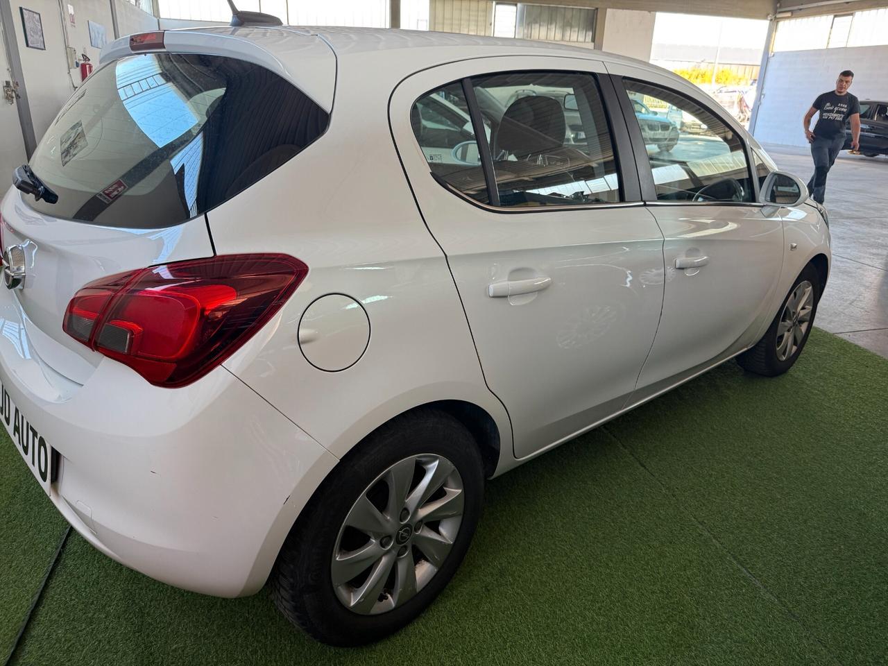 Opel Corsa 1.4 90CV GPL Tech 5 porte Cosmo