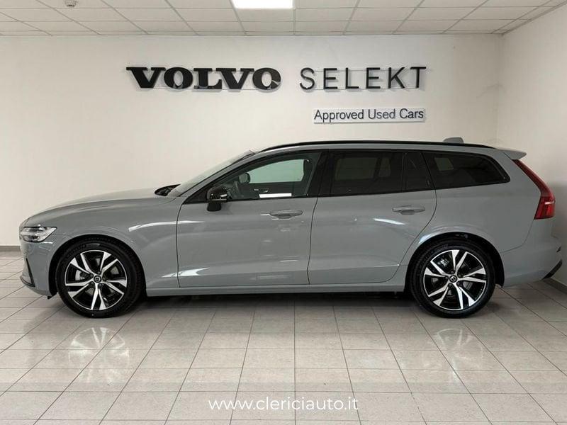 Volvo V60 B3 automatico Plus Dark