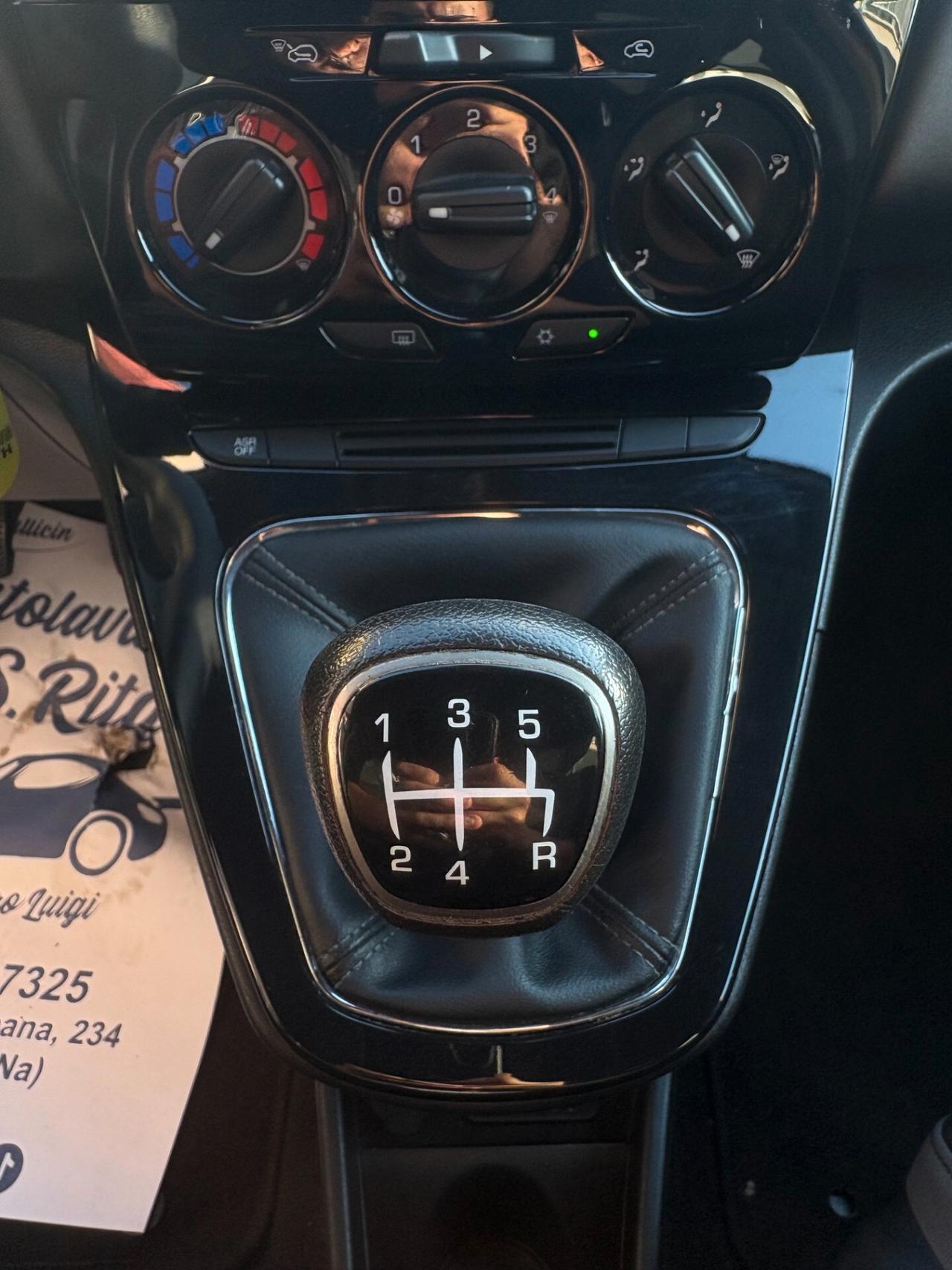 Lancia Ypsilon 1.2 69 CV 5 porte Gold