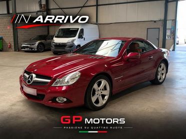 MERCEDES-BENZ SL 500 V8 387CV IN COLOR THULITE RED / INTERNO TABACCO