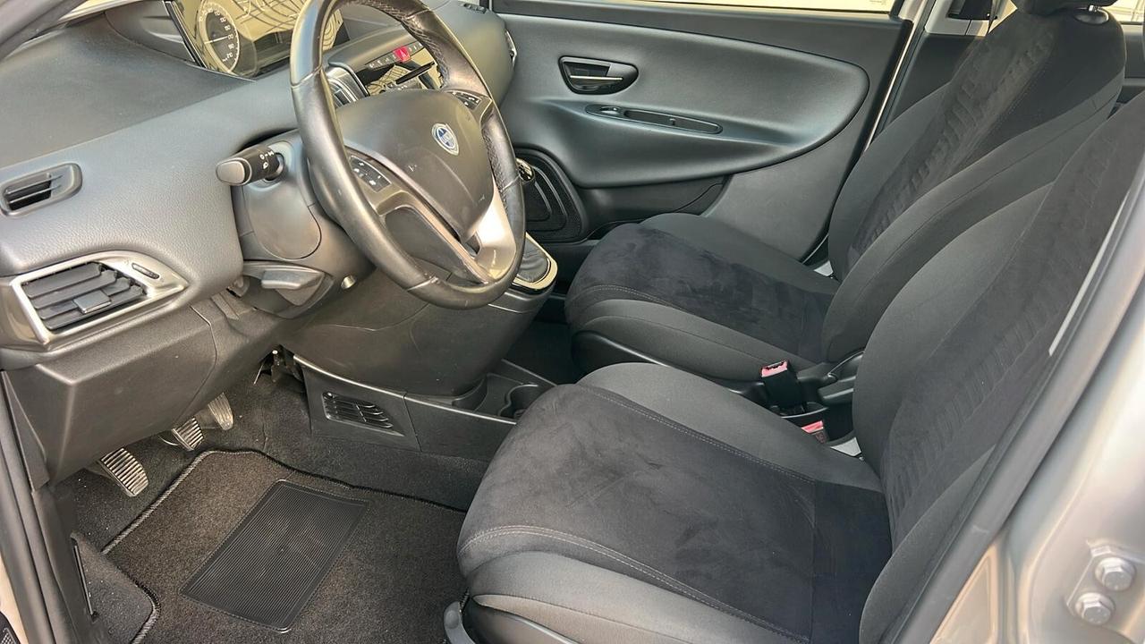 Lancia Ypsilon 1.2 69 CV 5 porte GPL Ecochic Silver NEOPATENTATI