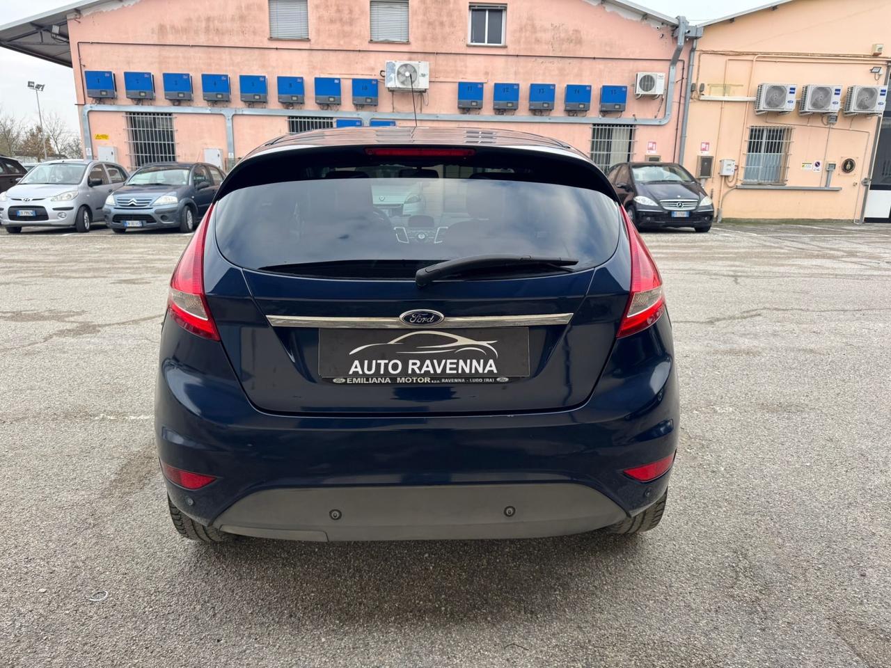 Ford Fiesta 1.4 5p. Bz.- GPL Titanium perfetta