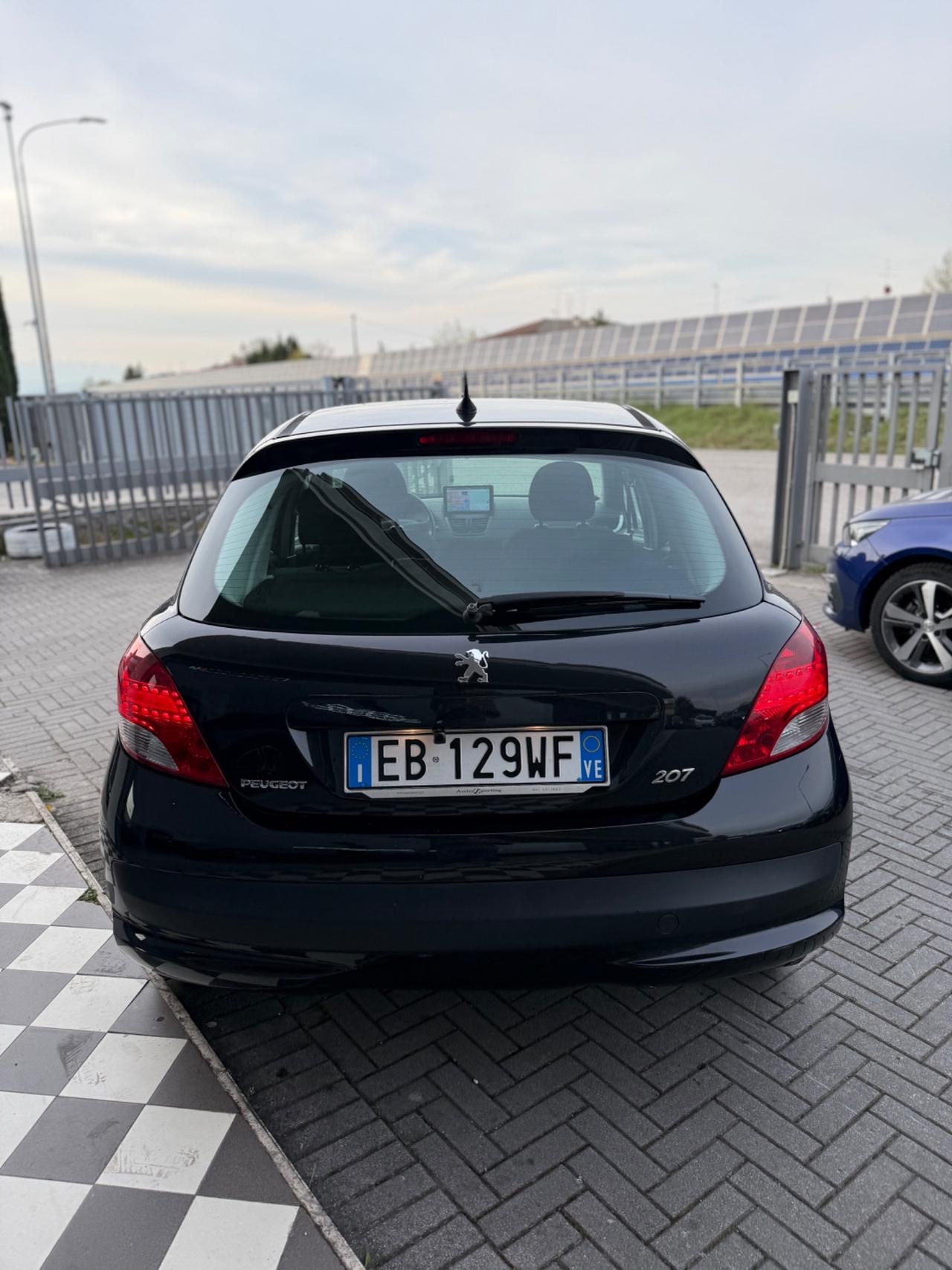 Peugeot 207 1.4 VTi 95CV 5p. XS