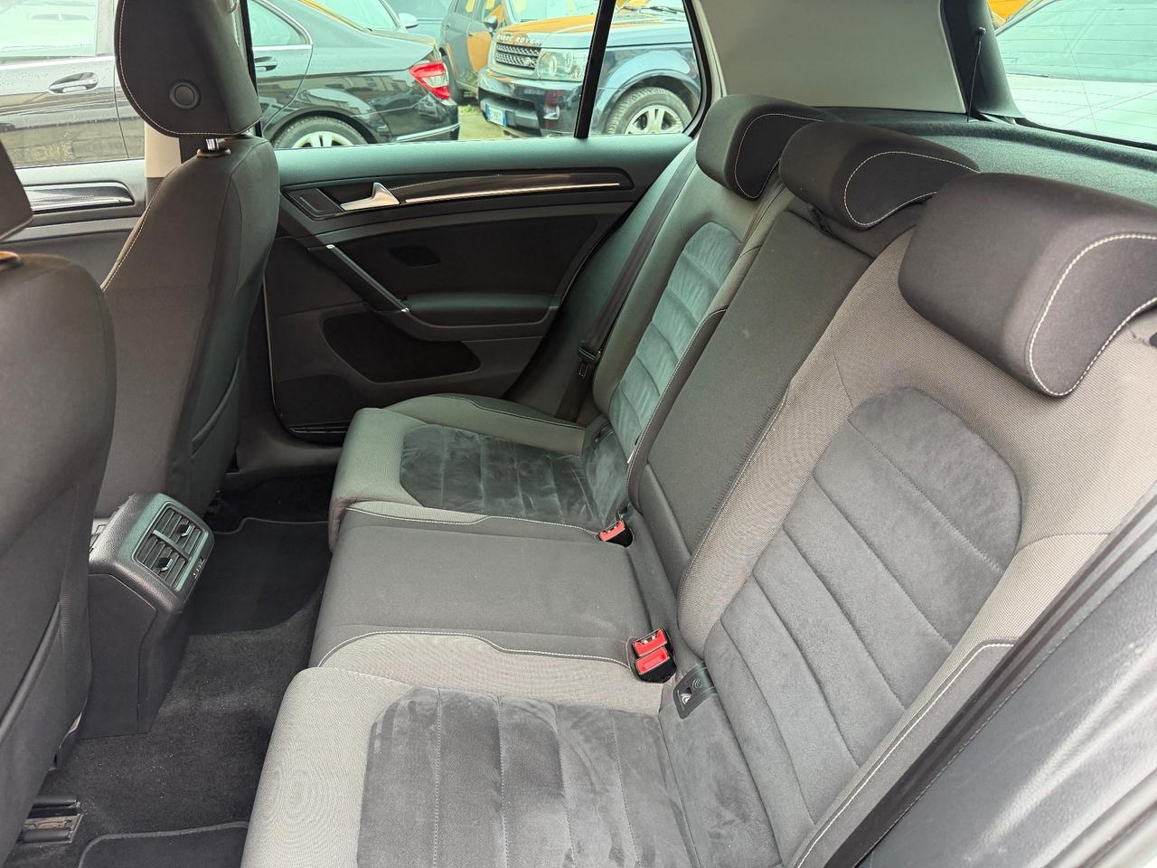 Volkswagen Golf 1.6 TDI 5p. Highline BlueMotion Technology