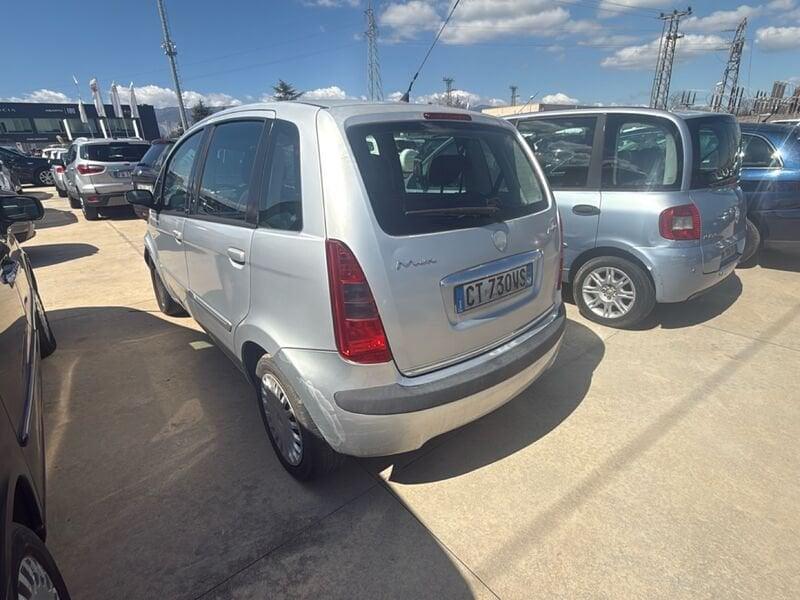 Lancia Musa I 2004 1.9 mjt Oro