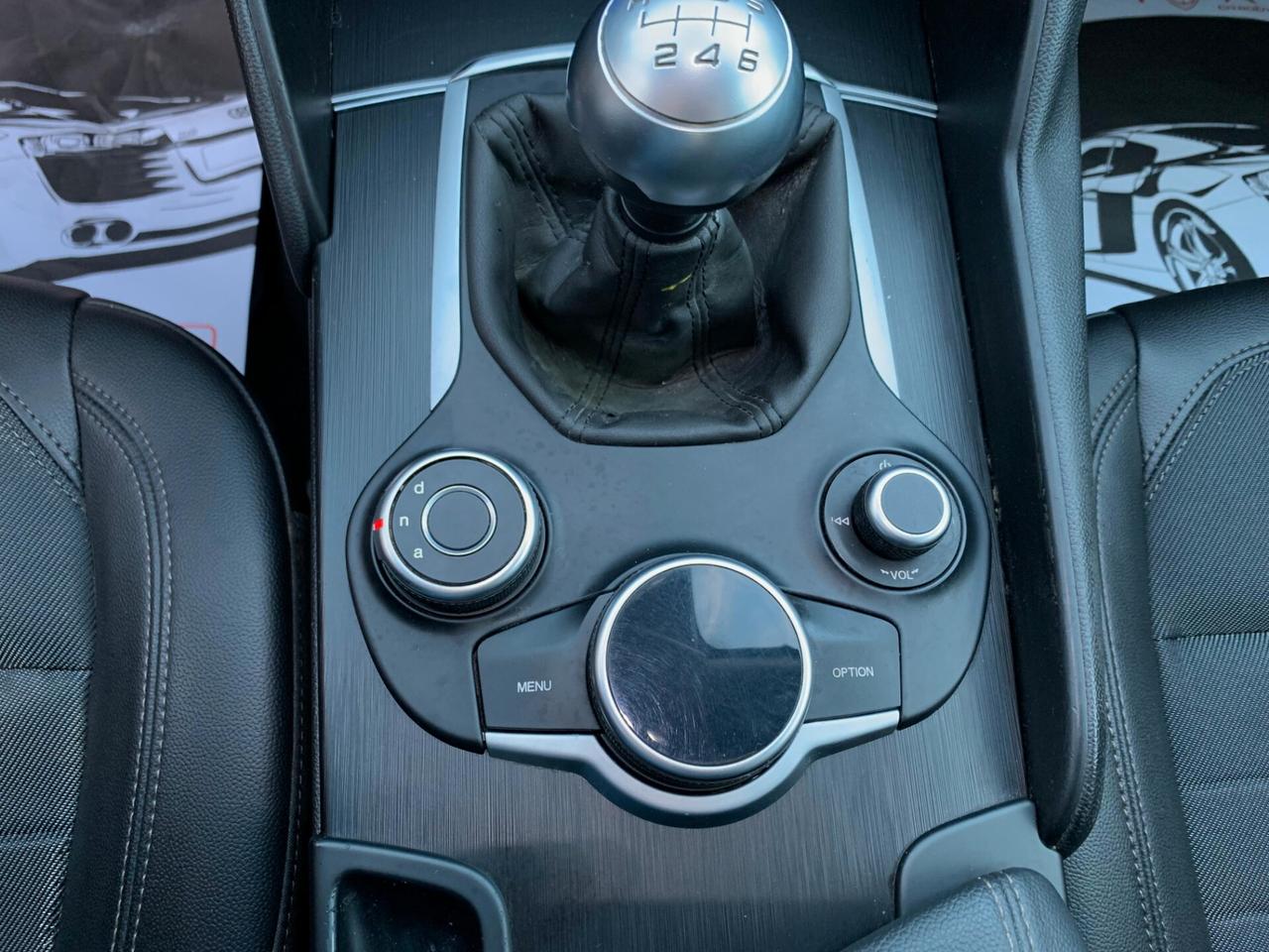 Alfa Romeo Giulia 2.2 Turbodiesel 180 CV Business Sport