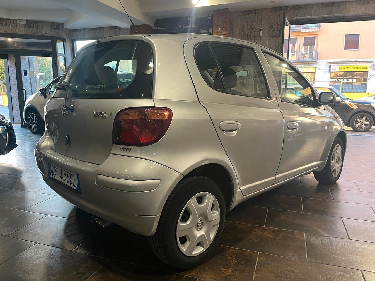 Toyota Yaris 1.0 Expo c/clima