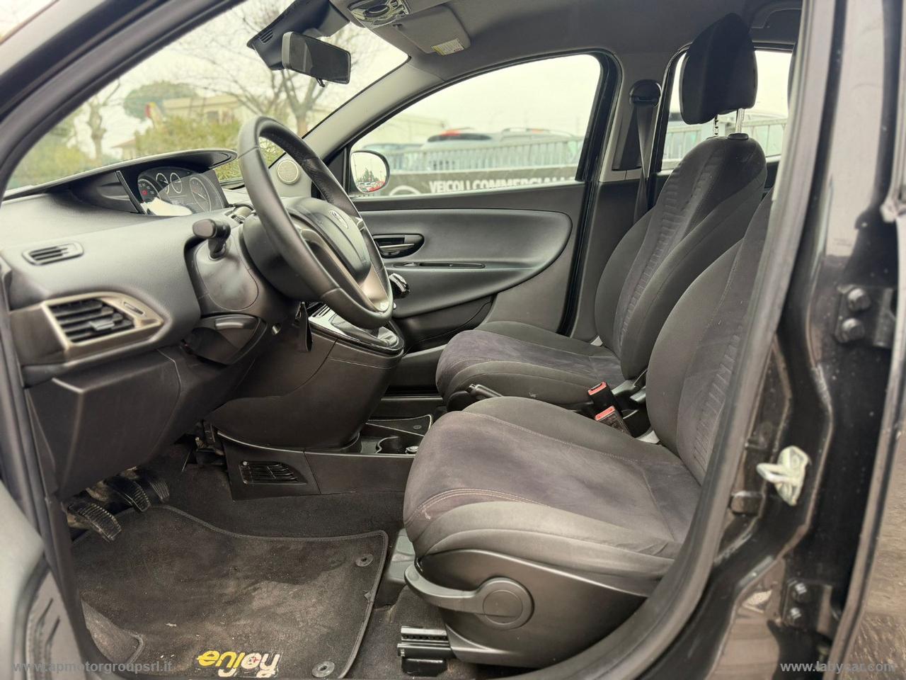 LANCIA Ypsilon 0.9 T.Air 85CV 5p. Met.Ec. Gold