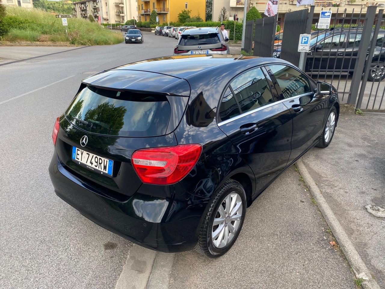 Mercedes-benz A 180 automatico ok neopatentati
