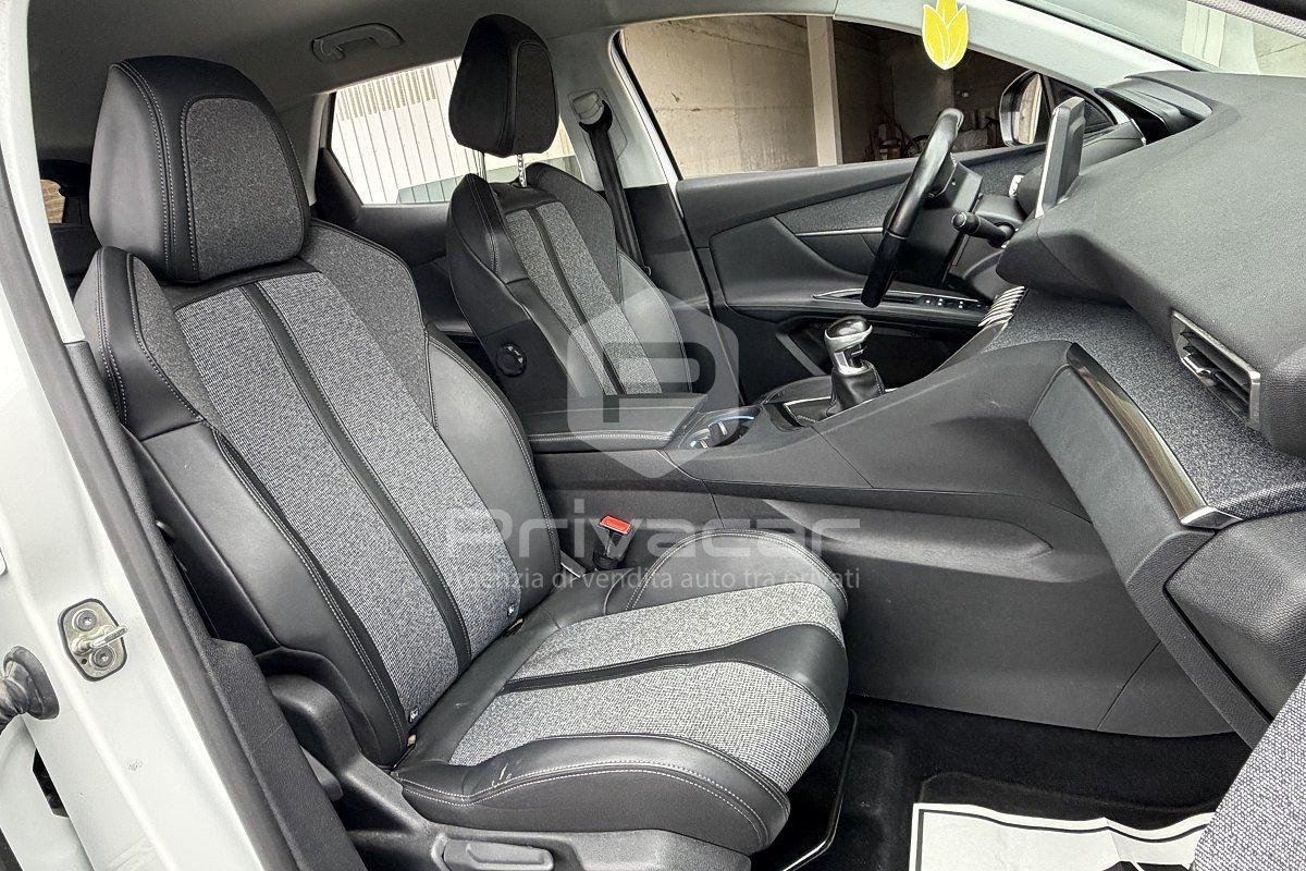 PEUGEOT 3008 BlueHDi 130 S&S Allure