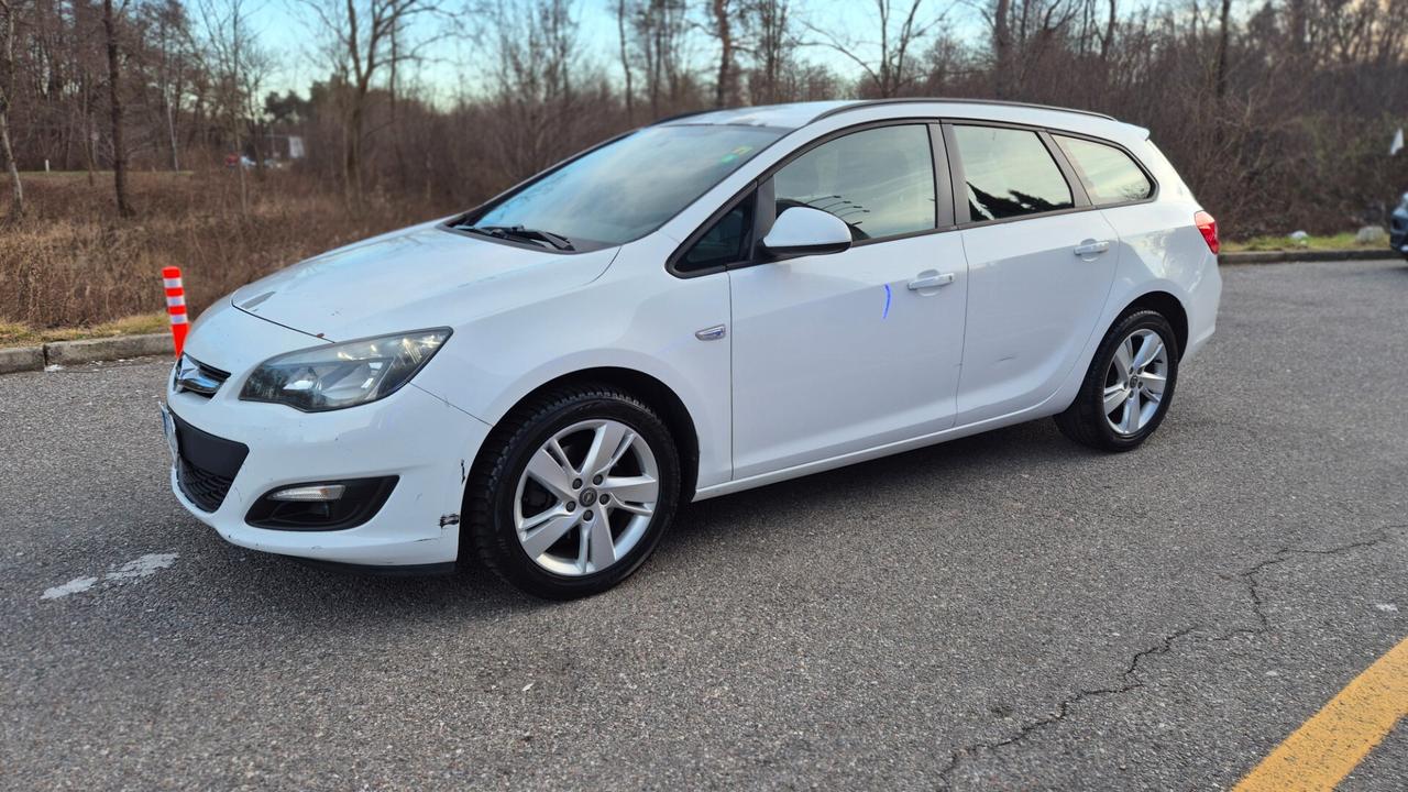 Opel Astra 1.7 CDTI 110CV Sports Tourer Cosmo