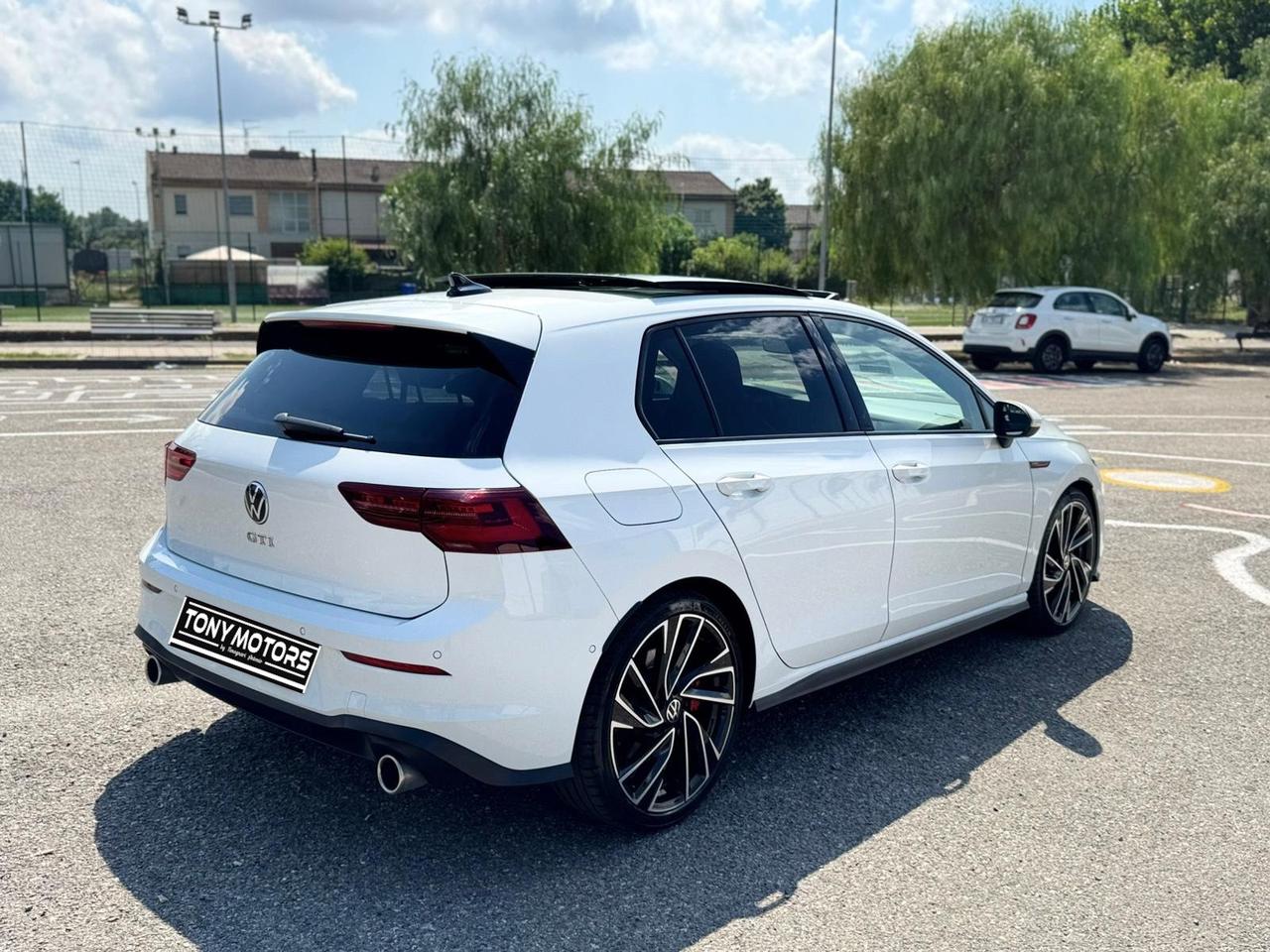 Volkswagen Golf GTI Golf 2.0 TSI GTI DSG