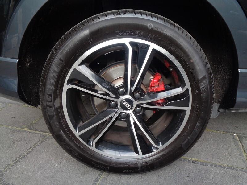 Audi Q3 SPB 35 TDI S tronic Total BLACK