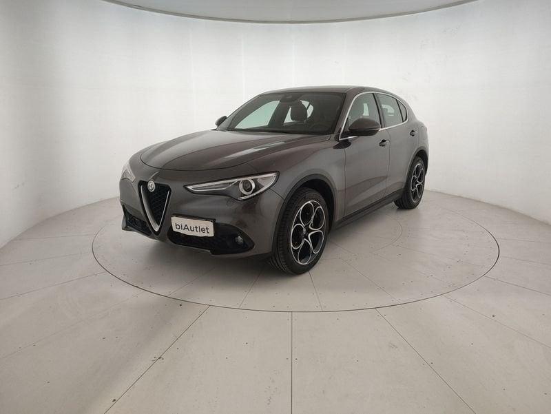 Alfa Romeo Stelvio 2.2 t Executive Q4 210cv auto my19