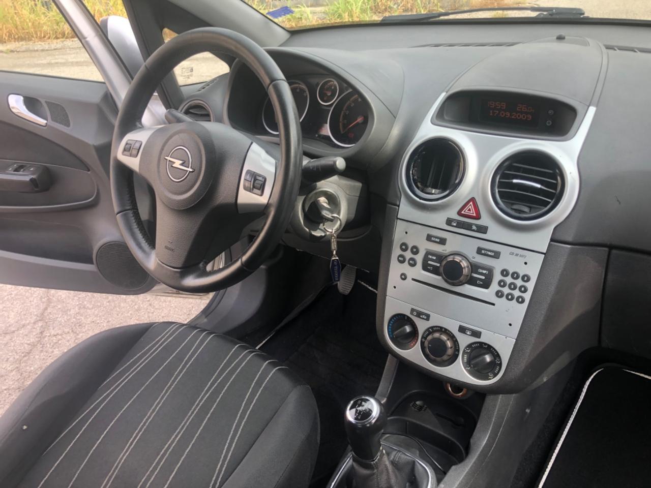 Opel Corsa 1200 GPL 2030 neopatentati