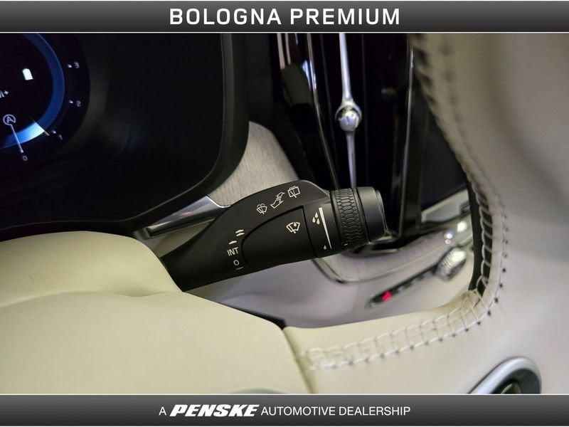 Volvo XC60 XC60 B4 (d) AWD automatico Plus Bright