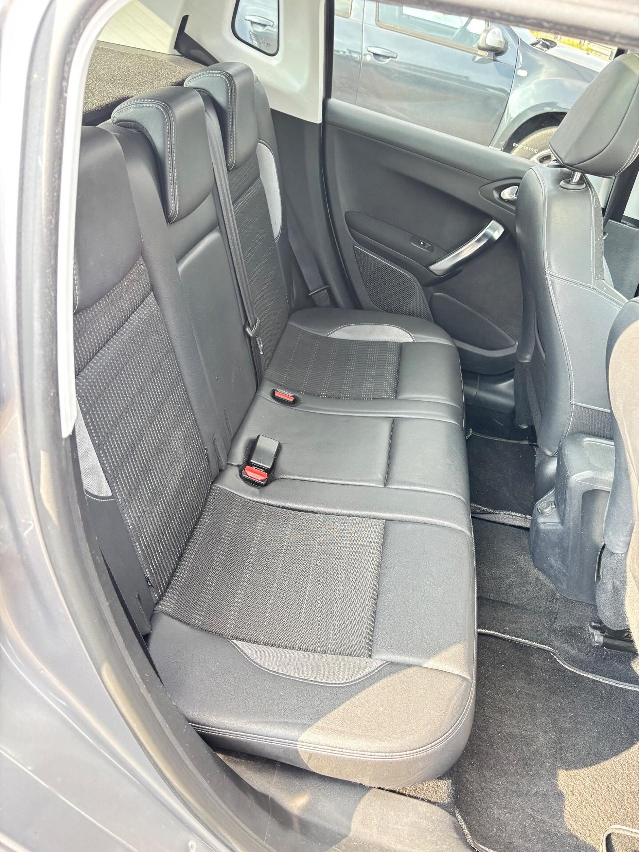 Peugeot 2008 1.6 e-HDi 92 CV Stop&Start Allure