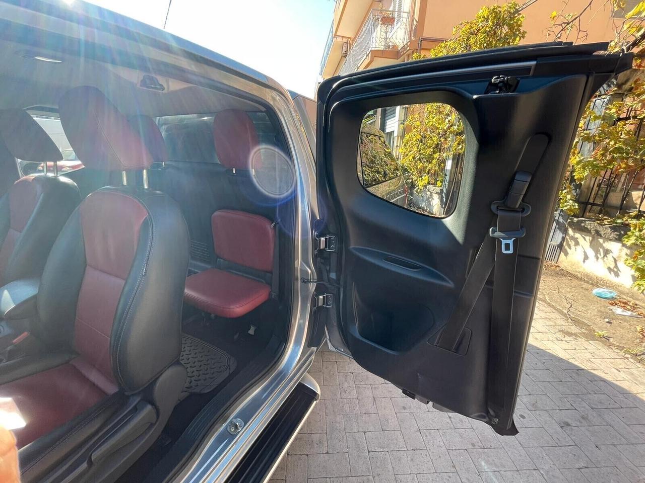 Nissan Navara 2.3 dCi 4WD King Cab N-Connecta HARD TOP