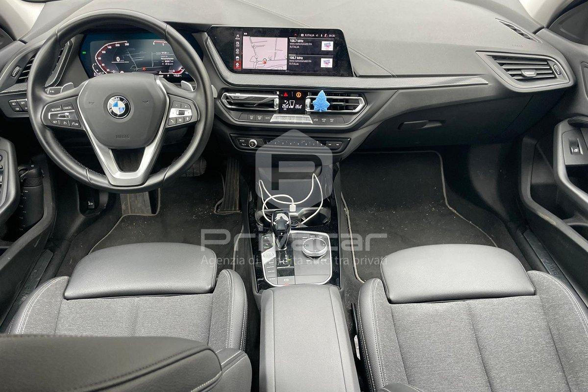 BMW 118d 5p. Advantage