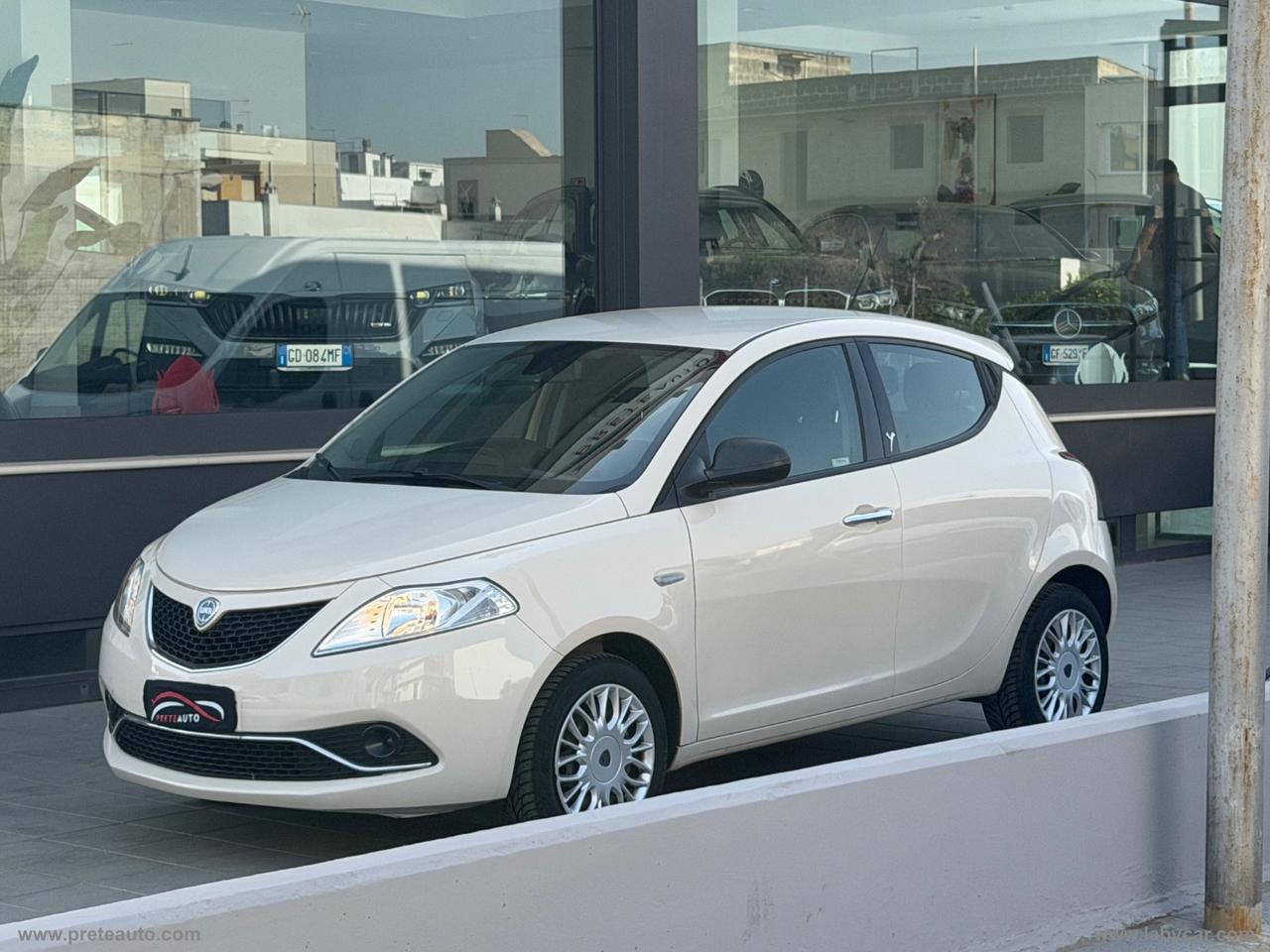 LANCIA Ypsilon 1.2 69 CV 5p. Silver