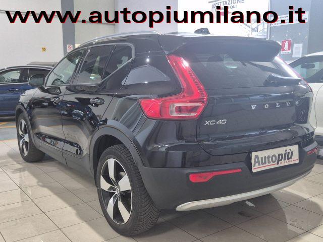VOLVO XC40 T3 Momentum Core