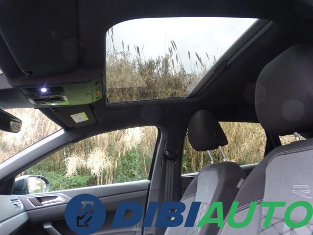 VOLKSWAGEN Taigo 1.0 TSI 115 CV R-Line