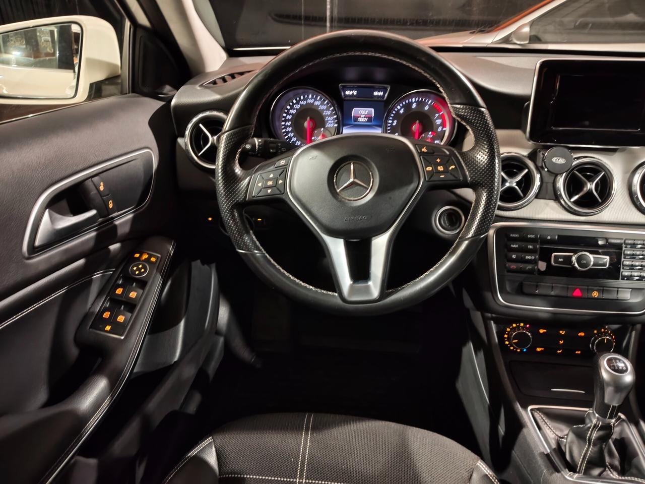 Mercedes GLA 180 UNIPROPRIETARIO SOLO 78000KM!!!