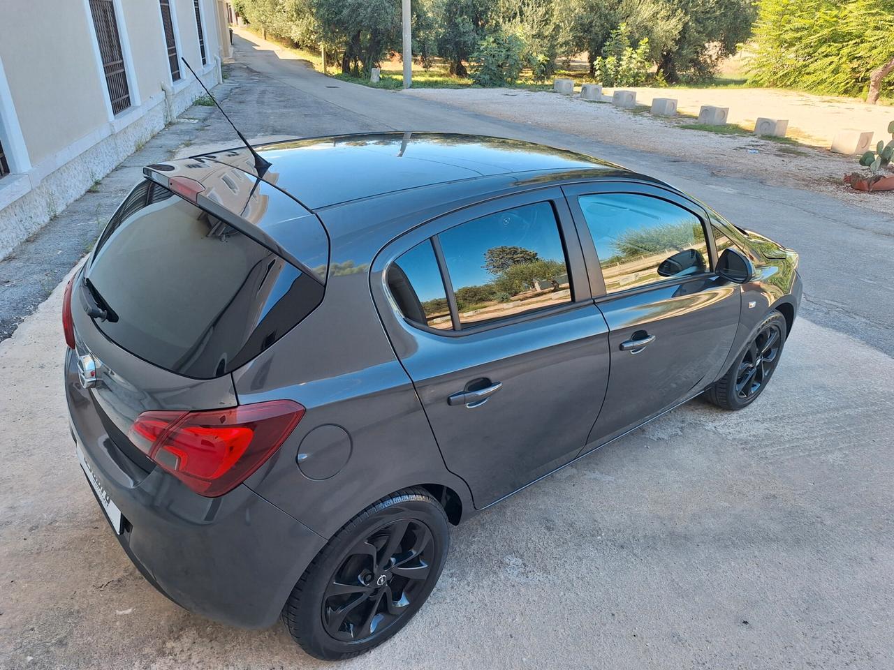 Opel Corsa 1.4 90CV GPL Tech 5 porte b-Color PERFETTA