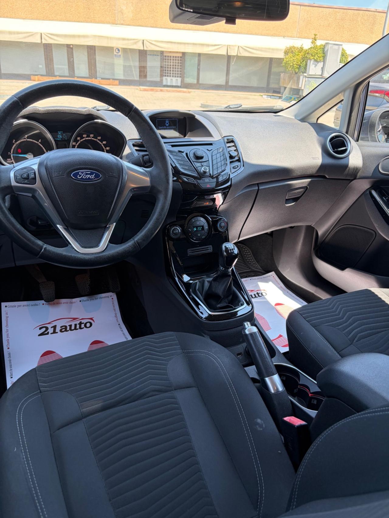 Ford Fiesta 1.4 TDCi 70CV 5 porte Titanium